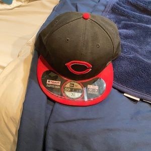 Fitted hat